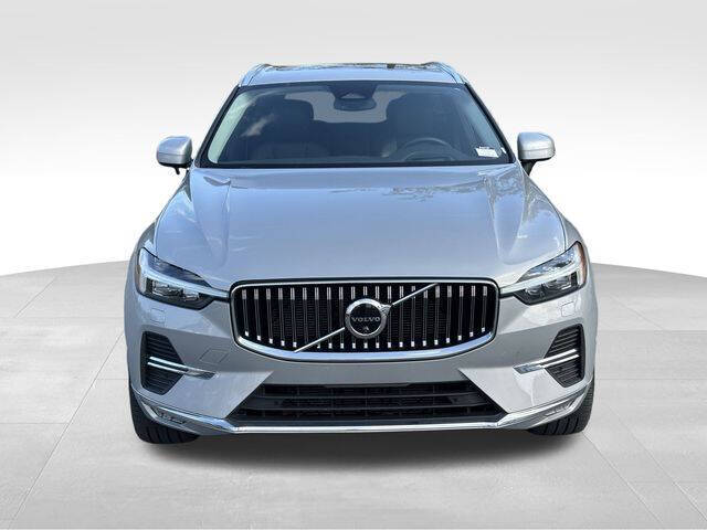 2023 Volvo XC60 B5 Ultimate Bright Theme