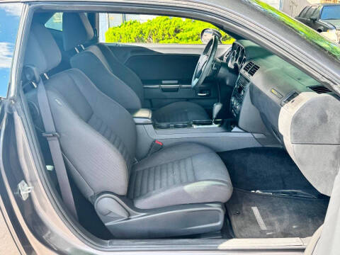 2013 Dodge Challenger SXT