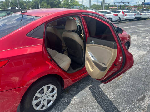 2013 Hyundai Accent GLS