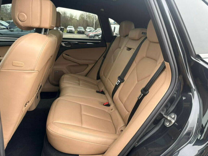 2020 Porsche Macan