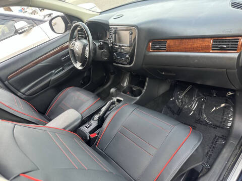 2015 Mitsubishi Outlander SE