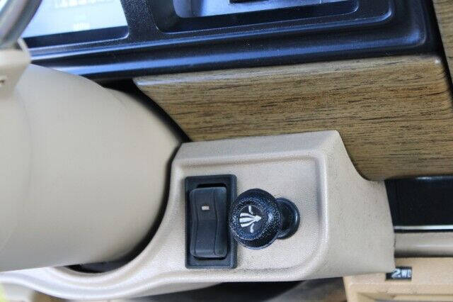 1990 Jeep Grand Wagoneer