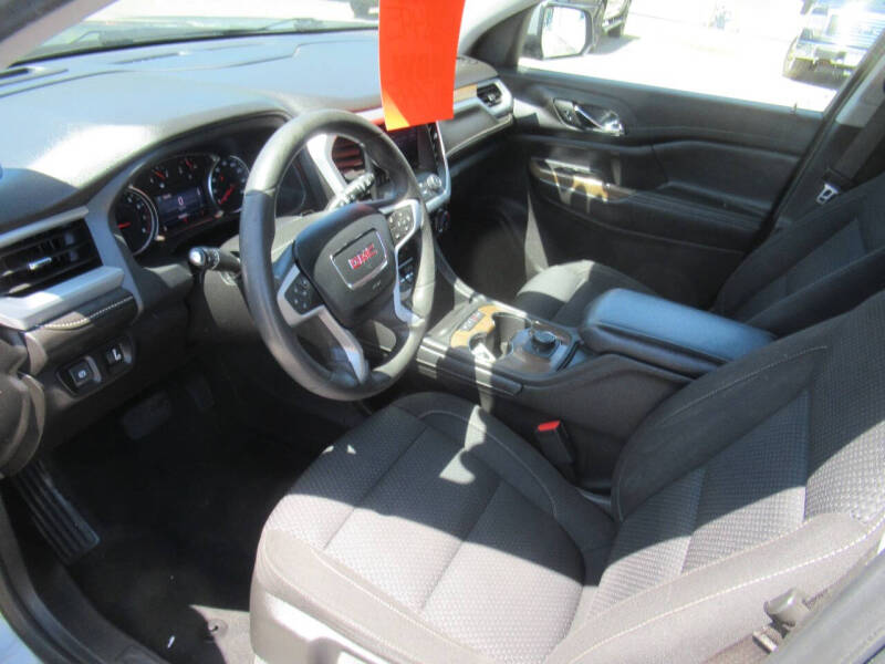 2023 GMC Acadia SLE