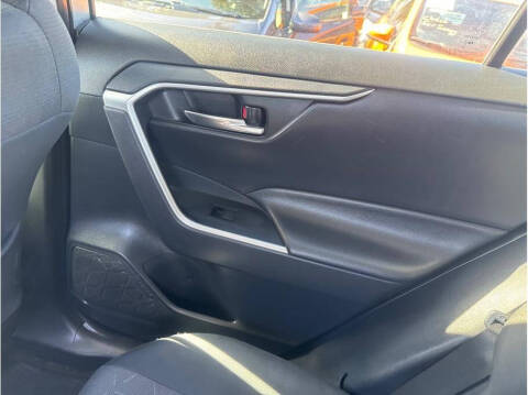 2019 Toyota RAV4 Hybrid XLE