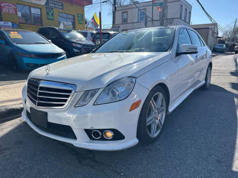 2010 Mercedes-Benz E-Class for sale at Deleon Mich Auto Sales in Yonkers NY