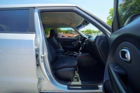 2017 Kia Soul +