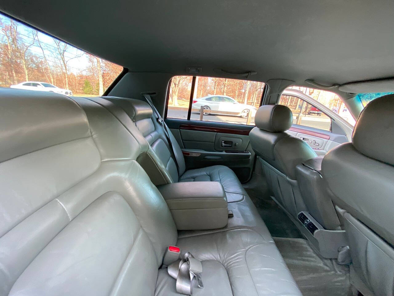 1997 Cadillac DeVille for sale at Vintage Motors USA in Roselle, NJ