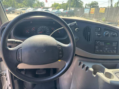 2001 Ford E-Series E-350 SD XL