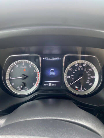 2017 Nissan Titan SV