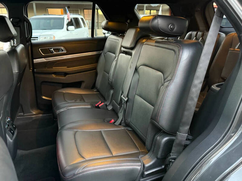 2016 Ford Explorer Sport