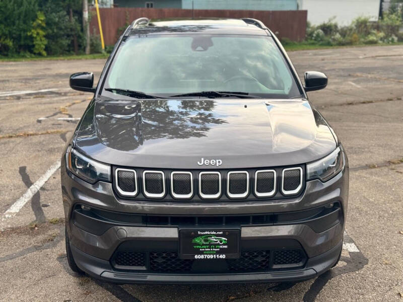 2022 Jeep Compass Latitude Lux