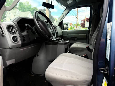 2014 Ford E-Series E-350 SD