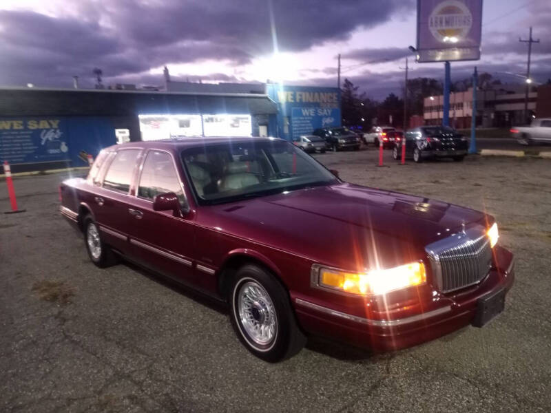 1997 Lincoln Town Car EXECUTIVE photo 3