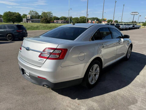 2013 Ford Taurus SEL