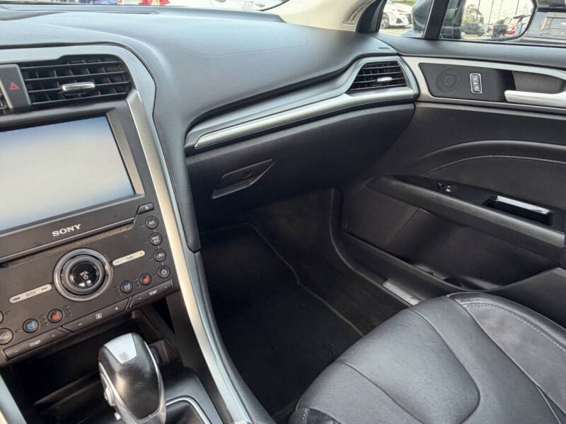 2016 Ford Fusion Hybrid Titanium