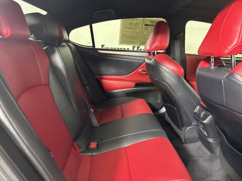 2023 Lexus ES 300h