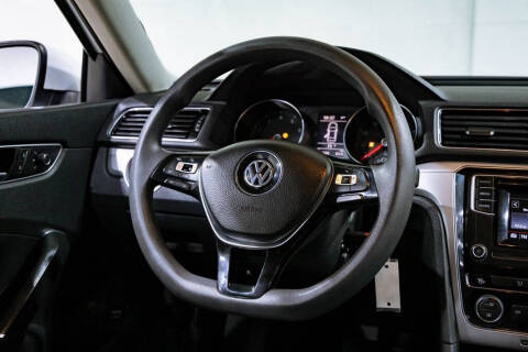 2017 Volkswagen Passat 1.8T S