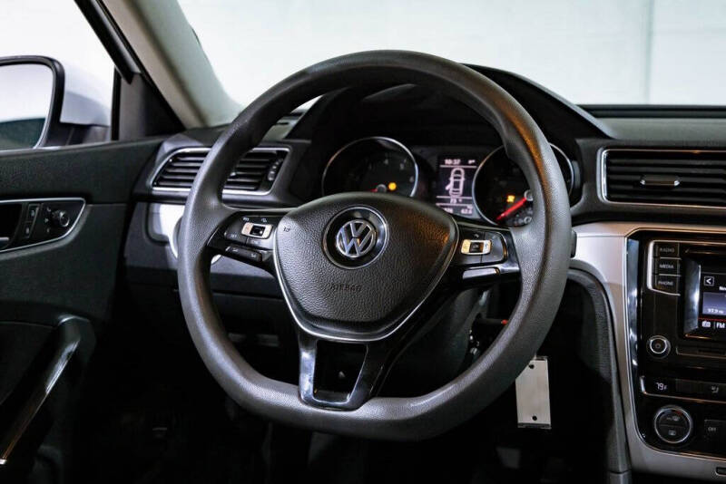 2017 Volkswagen Passat 1.8T S