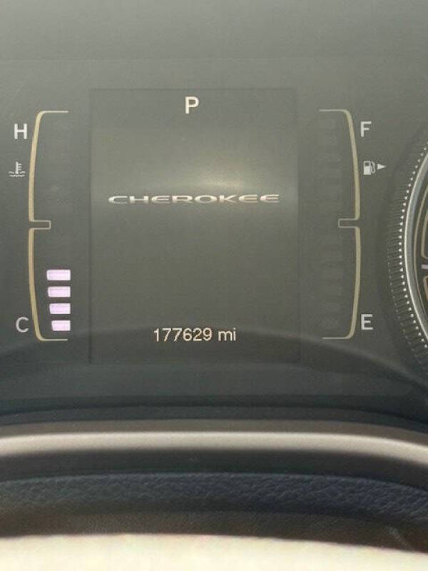 2015 Jeep Cherokee Sport