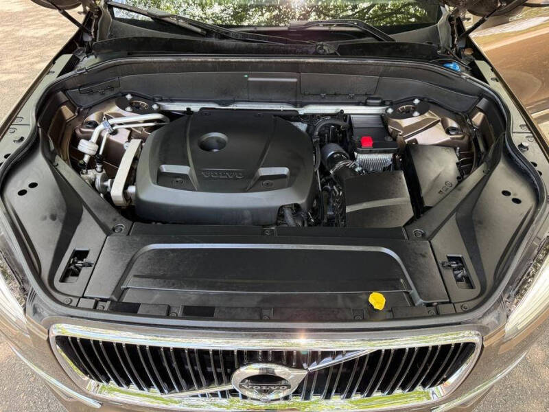 2017 Volvo XC90 T5 Momentum