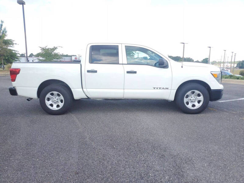 2017 Nissan Titan S
