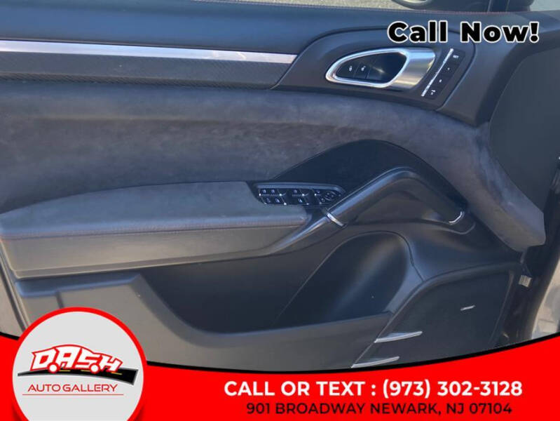 2013 Porsche Cayenne GTS