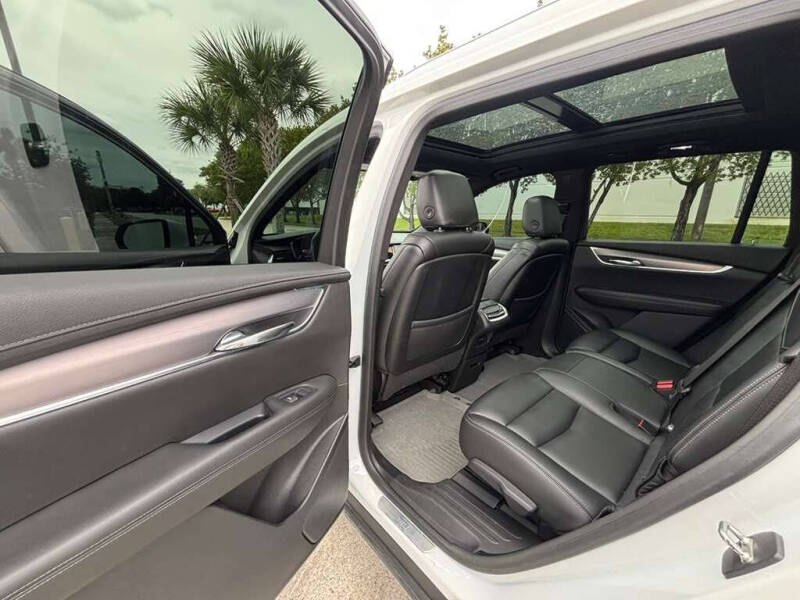 2022 Cadillac XT6 Luxury