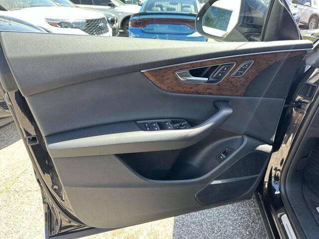 2019 Audi Q8 quattro Premium Plus 55 TFSI