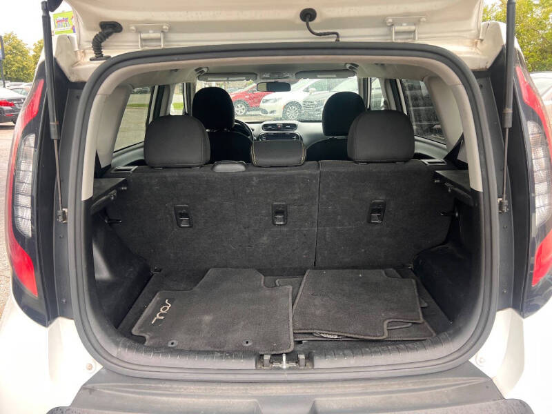 2015 Kia Soul +