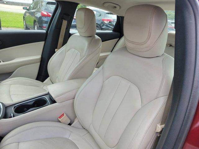 2017 Chrysler 200 Limited Platinum