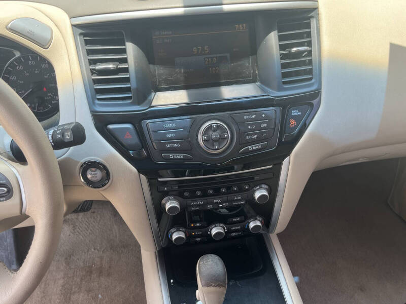2013 Nissan Pathfinder SV