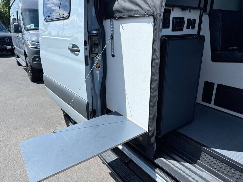 2025 Mercedes-Benz Sprinter