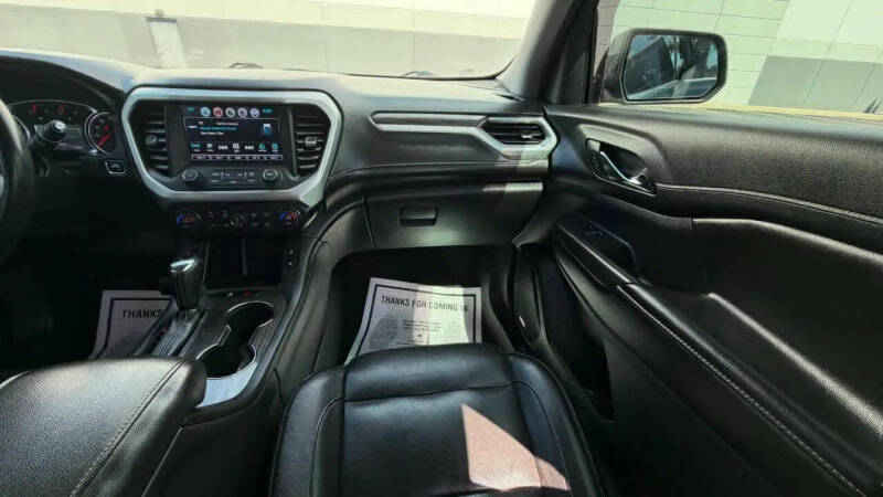 2019 GMC Acadia SLT-1
