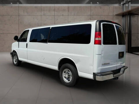 2017 Chevrolet Express LT 3500