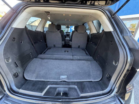 2017 Chevrolet Traverse LT