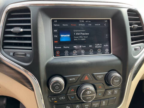 2019 Jeep Grand Cherokee Laredo E