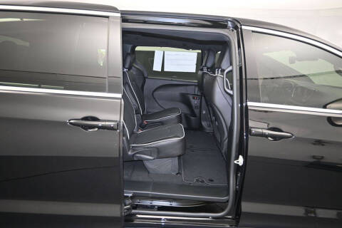 2027 Chrysler Pacifica Limited