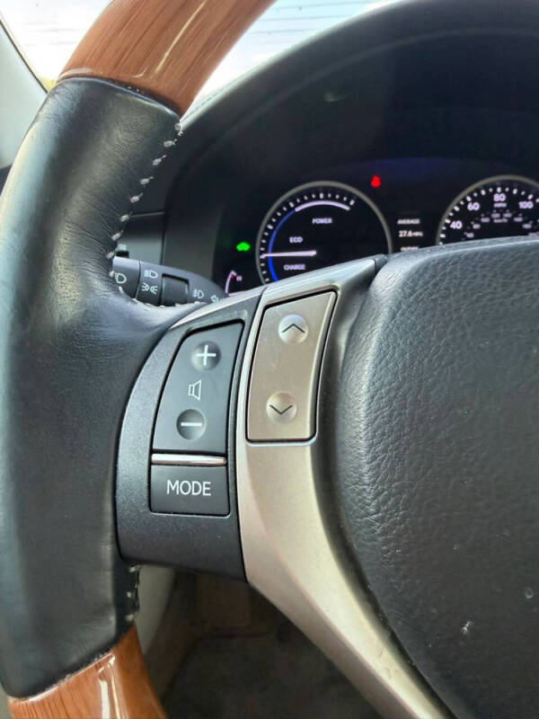 2013 Lexus ES 300h