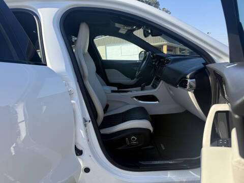 2020 Jaguar F-PACE SVR