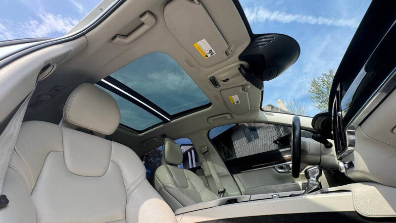 2018 Volvo S90 T5 Momentum