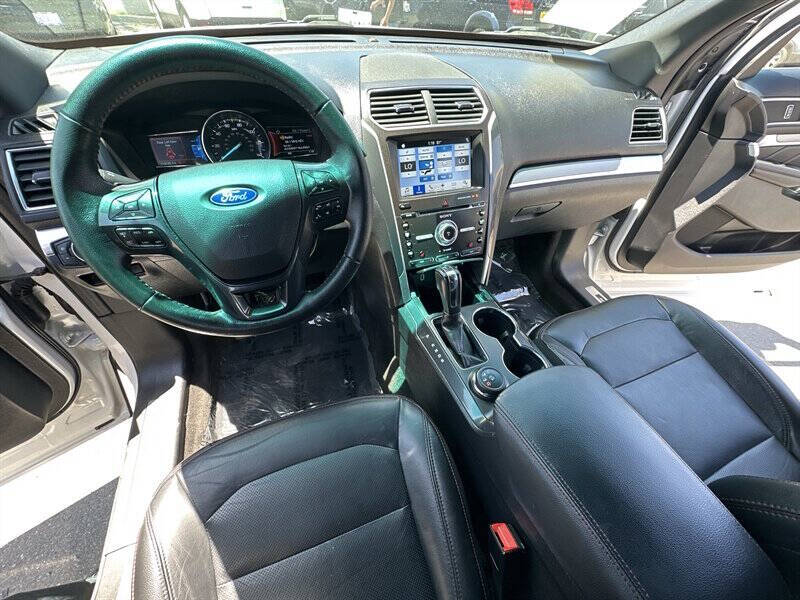 2017 Ford Explorer Sport