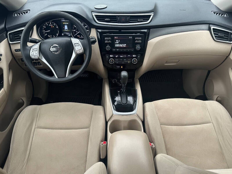 2016 Nissan Rogue SV