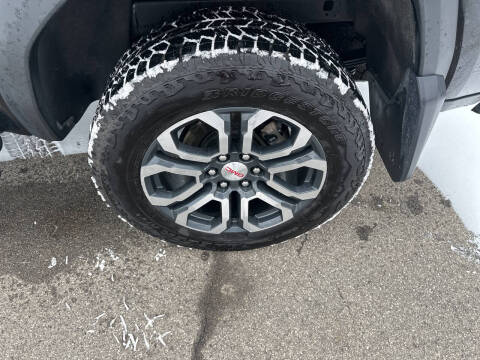 2023 GMC Canyon AT4
