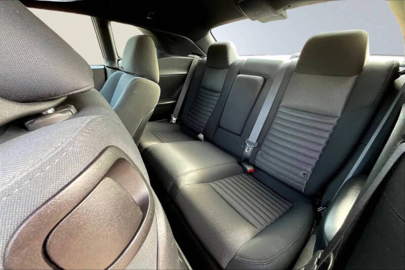 2012 Dodge Challenger SXT