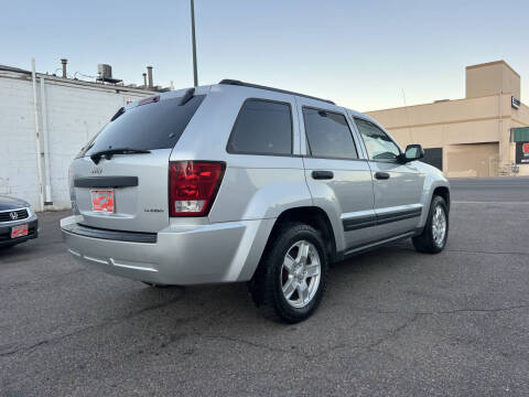 2005 Jeep Grand Cherokee Laredo