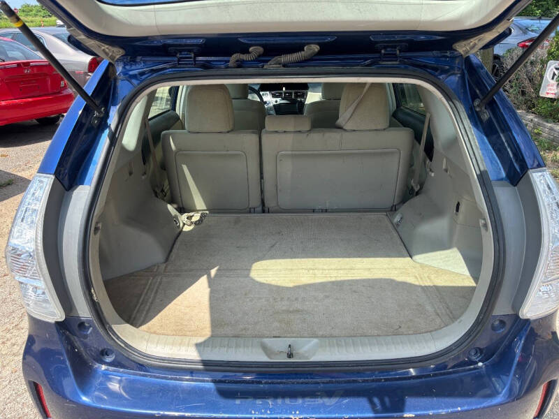 2012 Toyota Prius v Three