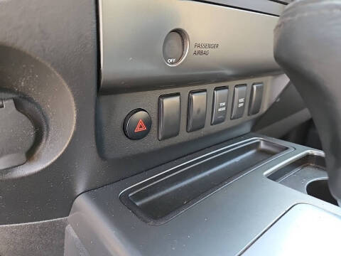 2011 Nissan Titan SV