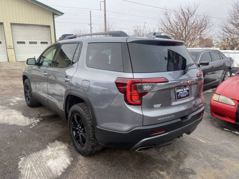 2021 GMC Acadia AT4