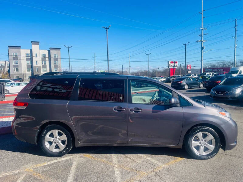 2014 Toyota Sienna