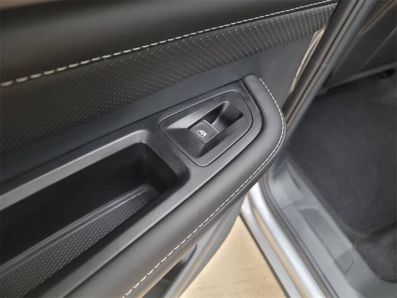 2025 Volkswagen Atlas Cross Sport SE